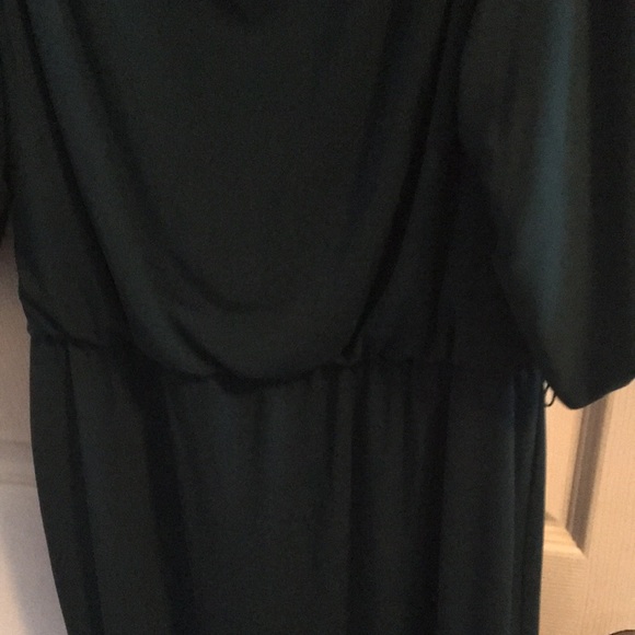 Jessica Simpson knit dress in Forrest green peekaboo sleeves - Picture 4 of 5